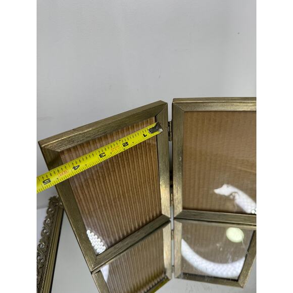 Vintage MCM Gold Tone Ornate Metal Tabletop Double Pictures Frame - Picture 5 of 9